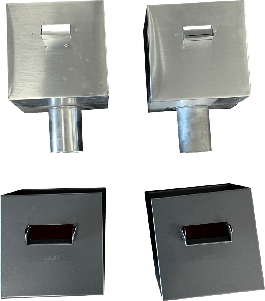 Deux Boîtes a Eau Aluminium et Zinc